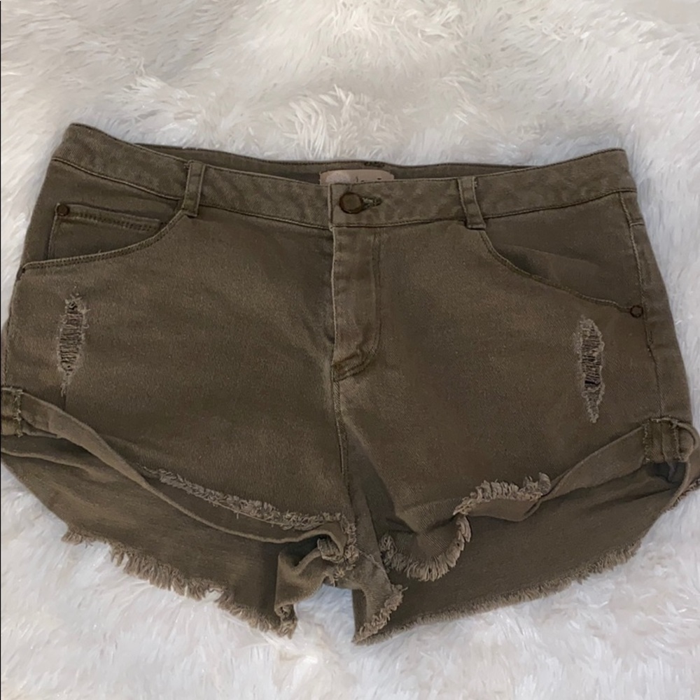 Olive green denim shorts !!!